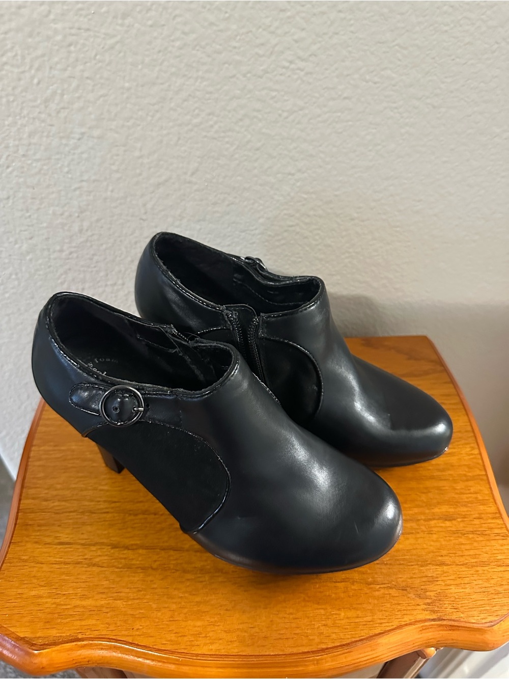 Women's Black Leather-Look Ankle Heel Booties with Side Buckle
